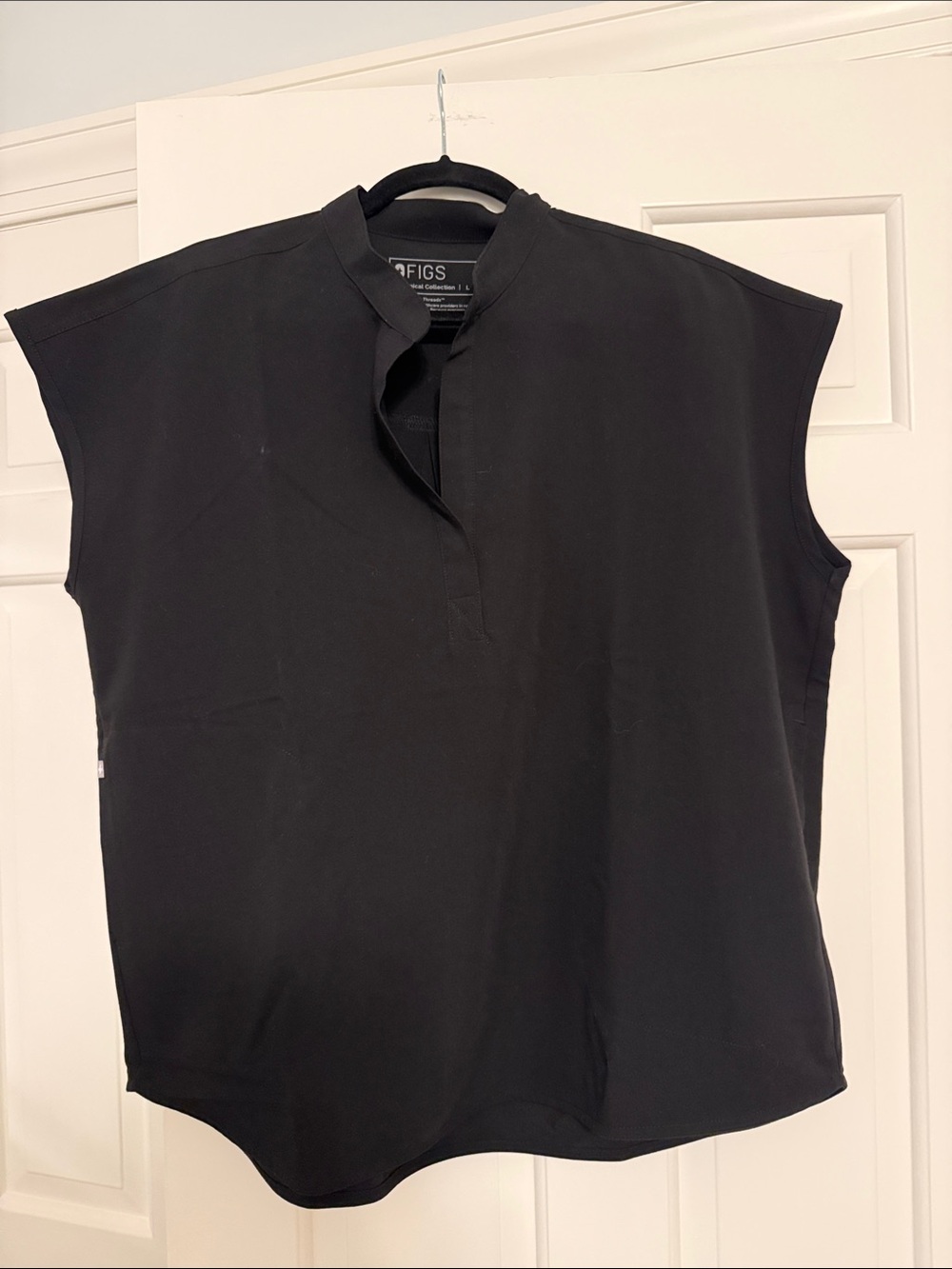 FIGS Black L Rafaela Scrub Top